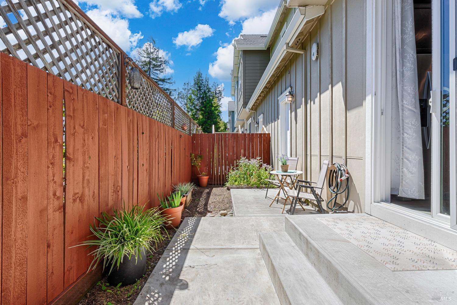 Detail Gallery Image 33 of 38 For 465 Miaterra Dr, Santa Rosa,  CA 95407 - 3 Beds | 2/1 Baths