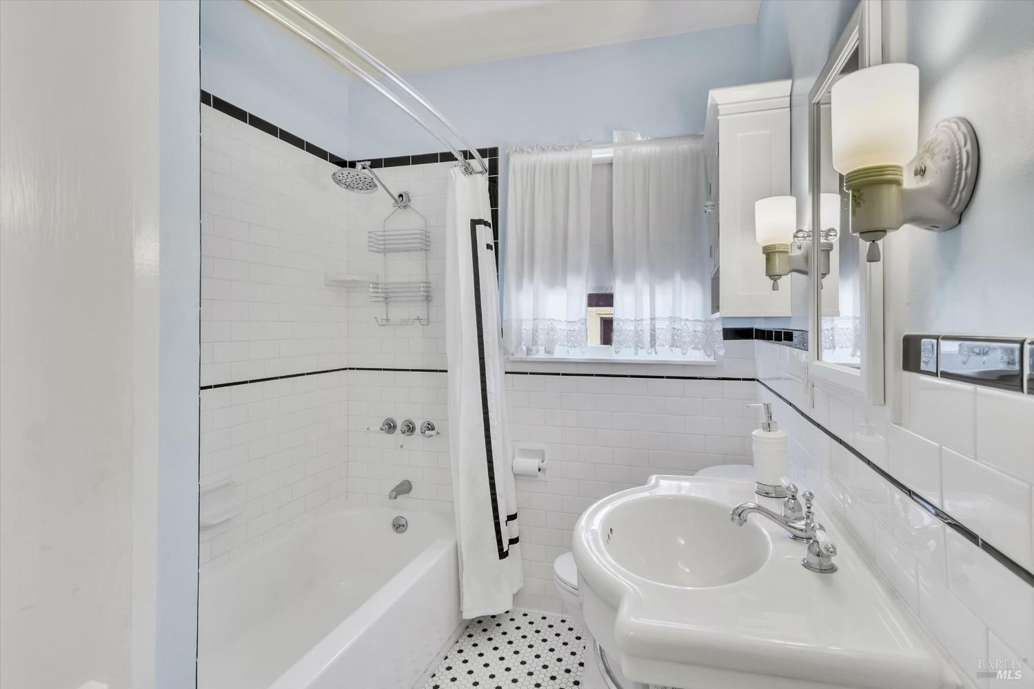 Detail Gallery Image 25 of 43 For 1616 Napa St, Vallejo,  CA 94590 - 2 Beds | 1/1 Baths