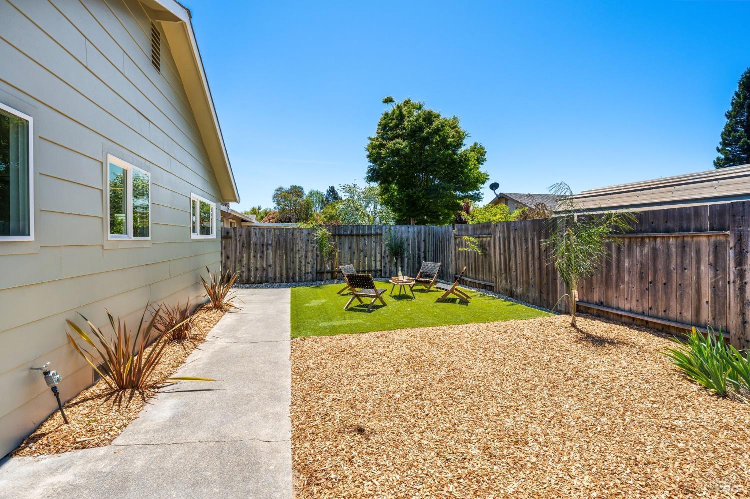 Detail Gallery Image 24 of 28 For 444 Pleasant Hill Ave, Sebastopol,  CA 95472 - 3 Beds | 2 Baths