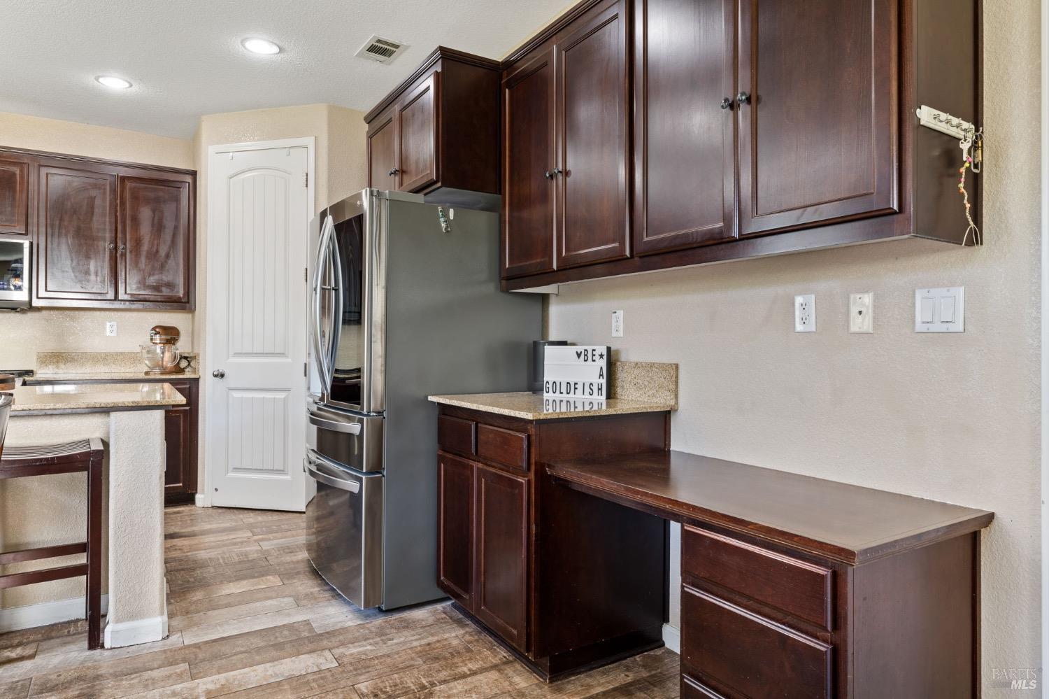 Detail Gallery Image 21 of 52 For 4532 Crimson Clover Dr, Fairfield,  CA 94534 - 4 Beds | 2/1 Baths