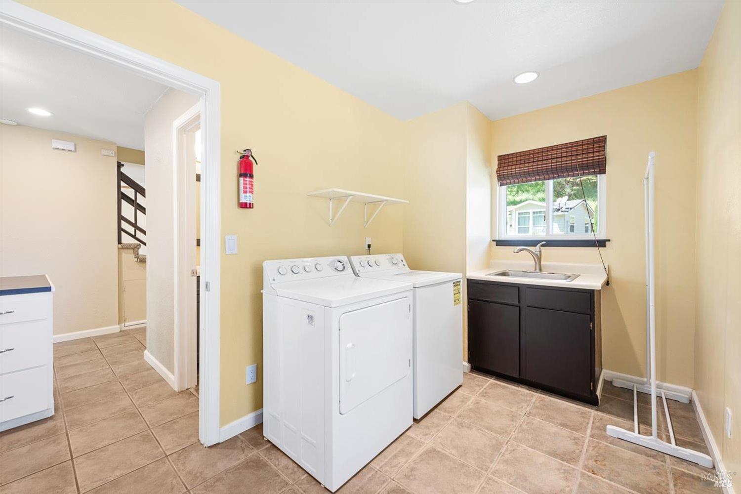 Detail Gallery Image 25 of 56 For 1030 Arroyo Linda Ct, Napa,  CA 94558 - 3 Beds | 2/1 Baths