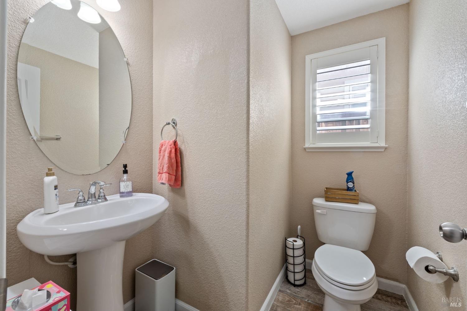 Detail Gallery Image 15 of 52 For 4532 Crimson Clover Dr, Fairfield,  CA 94534 - 4 Beds | 2/1 Baths