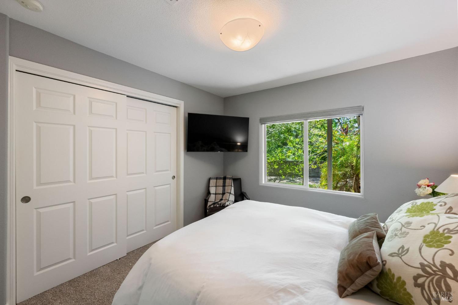 Detail Gallery Image 27 of 37 For 21 Los Robles Ct, Saint Helena,  CA 94574 - 2 Beds | 2 Baths