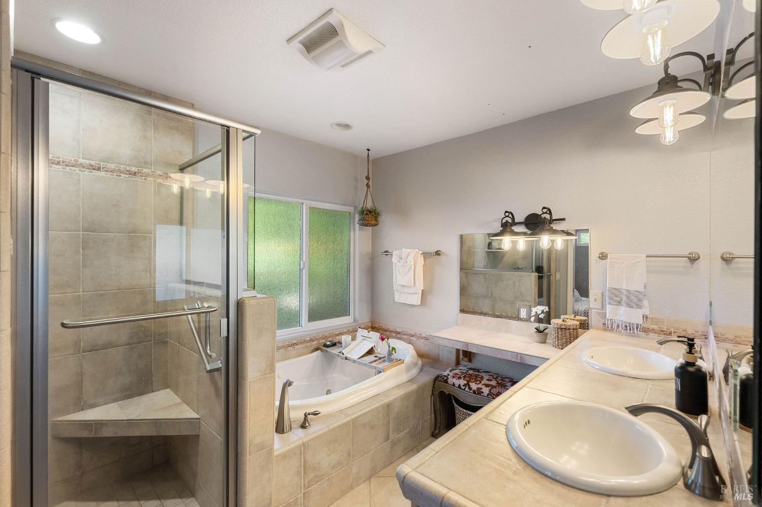 Detail Gallery Image 24 of 37 For 21 Los Robles Ct, Saint Helena,  CA 94574 - 2 Beds | 2 Baths