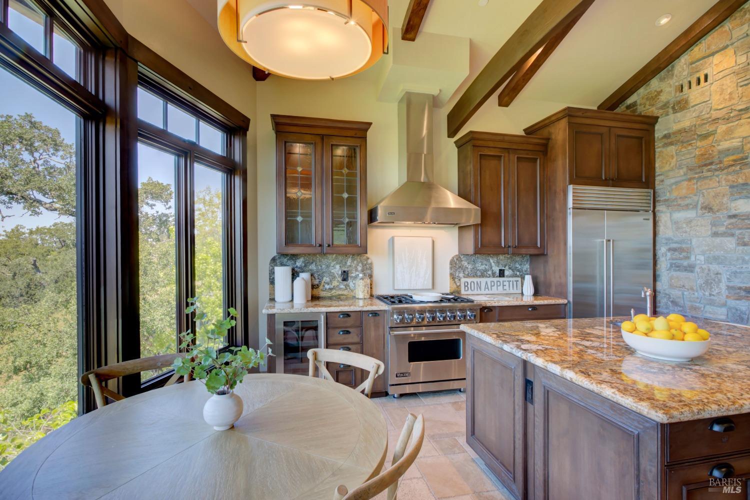 Detail Gallery Image 18 of 97 For 10 Pascale Ct, Napa,  CA 94558 - 4 Beds | 4/2 Baths