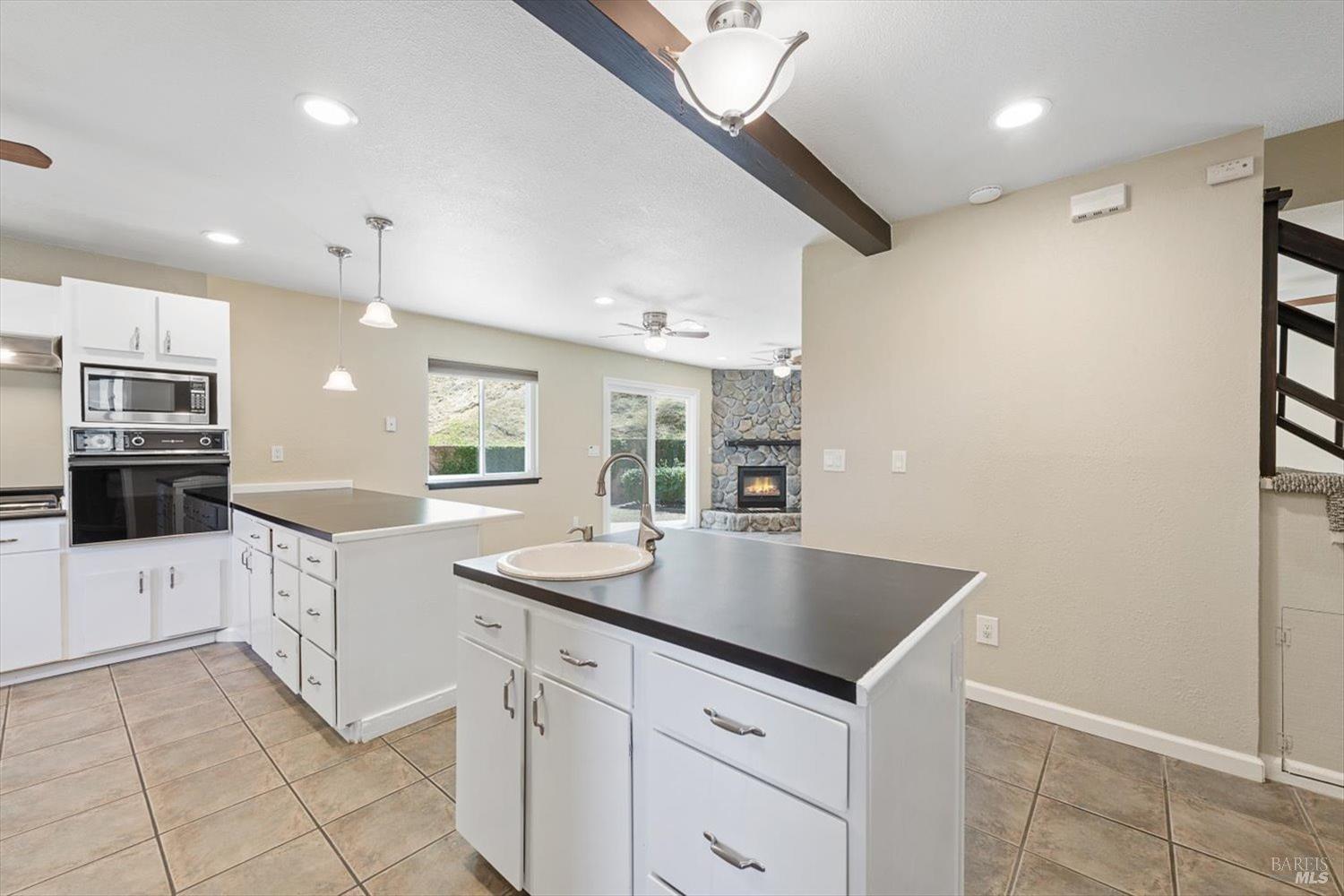 Detail Gallery Image 17 of 56 For 1030 Arroyo Linda Ct, Napa,  CA 94558 - 3 Beds | 2/1 Baths