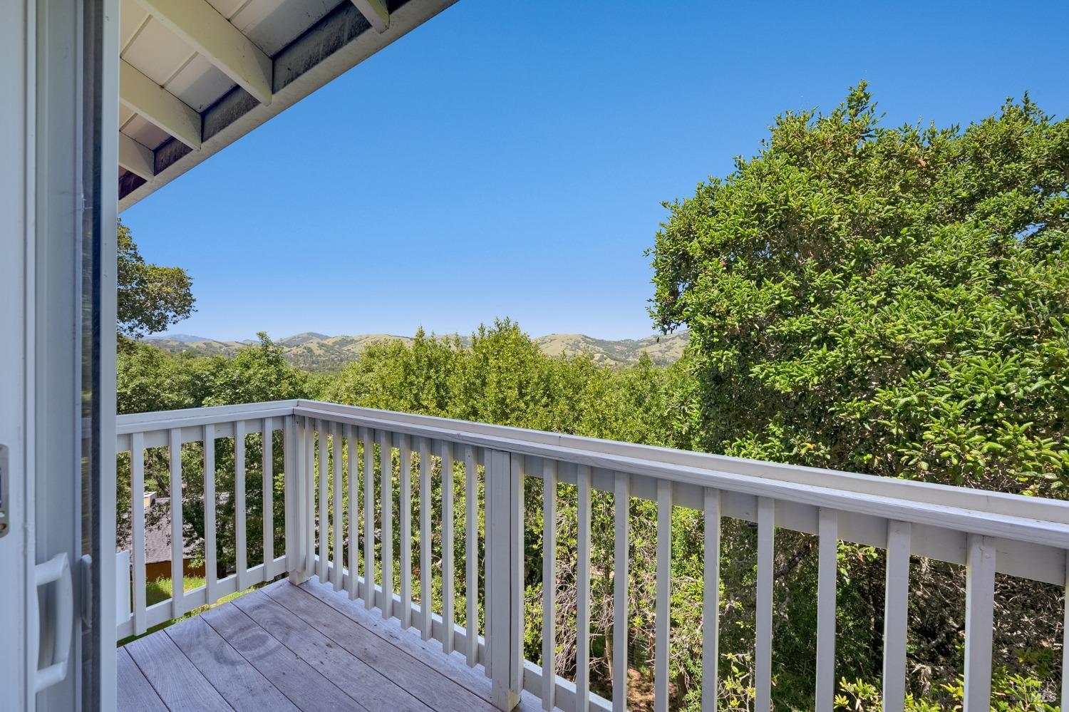 Detail Gallery Image 22 of 50 For 445 Ridge Rd, Novato,  CA 94947 - 4 Beds | 3 Baths