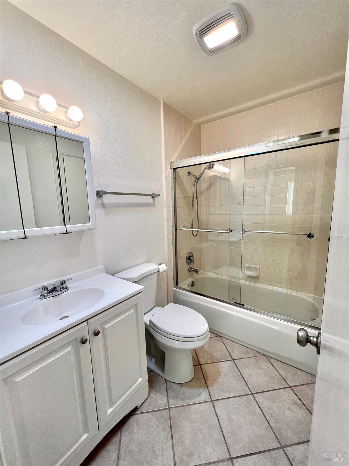 Detail Gallery Image 9 of 18 For 2233 Campbell Dr, Santa Rosa,  CA 95407 - 3 Beds | 1 Baths