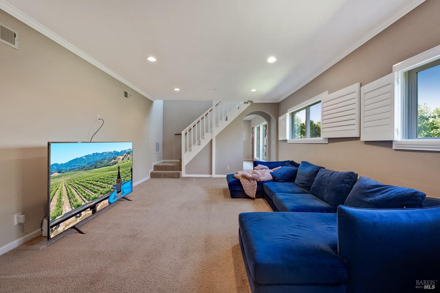 Detail Gallery Image 32 of 50 For 445 Ridge Rd, Novato,  CA 94947 - 4 Beds | 3 Baths
