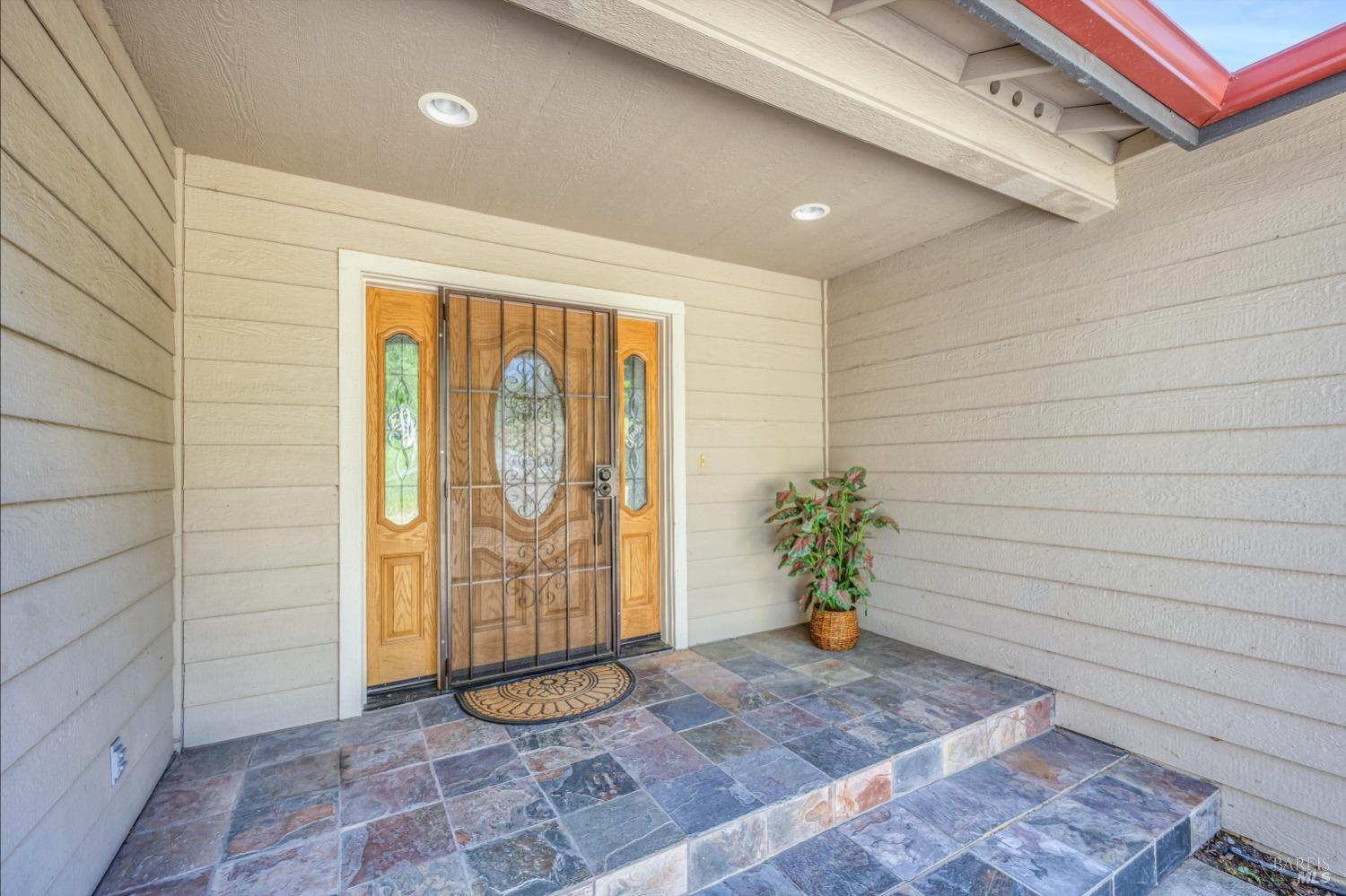 Detail Gallery Image 2 of 48 For 2720 Hartley St, Lakeport,  CA 95453 - 4 Beds | 3/1 Baths