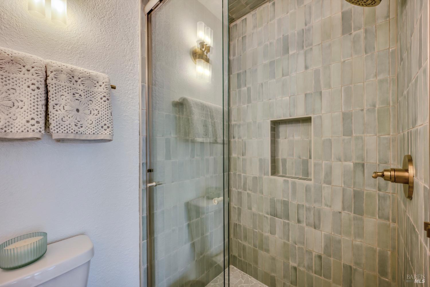Detail Gallery Image 25 of 32 For 17380 Parnassus Dr, Middletown,  CA 95461 - 3 Beds | 2 Baths