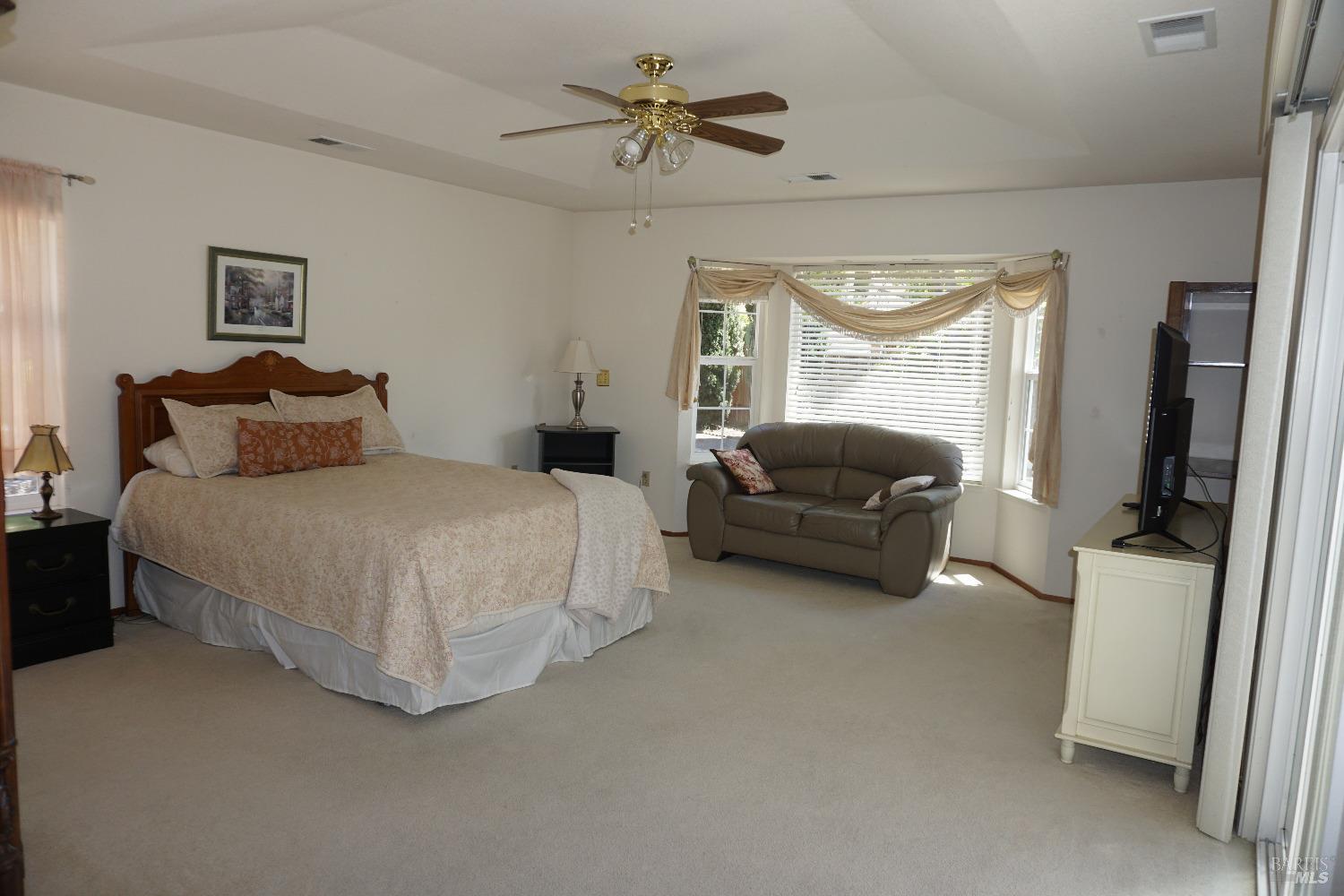 Detail Gallery Image 14 of 56 For 173 Easson Ct, Vallejo,  CA 94591 - 5 Beds | 3/1 Baths