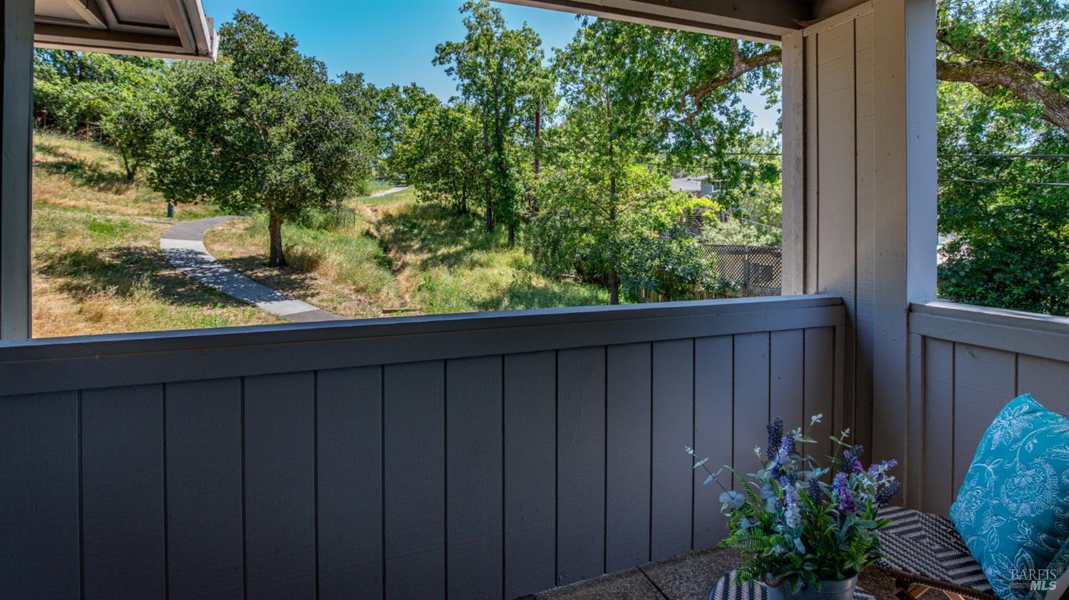 Detail Gallery Image 23 of 29 For 83 Scottsdale Way, Novato,  CA 94947 - 2 Beds | 2 Baths