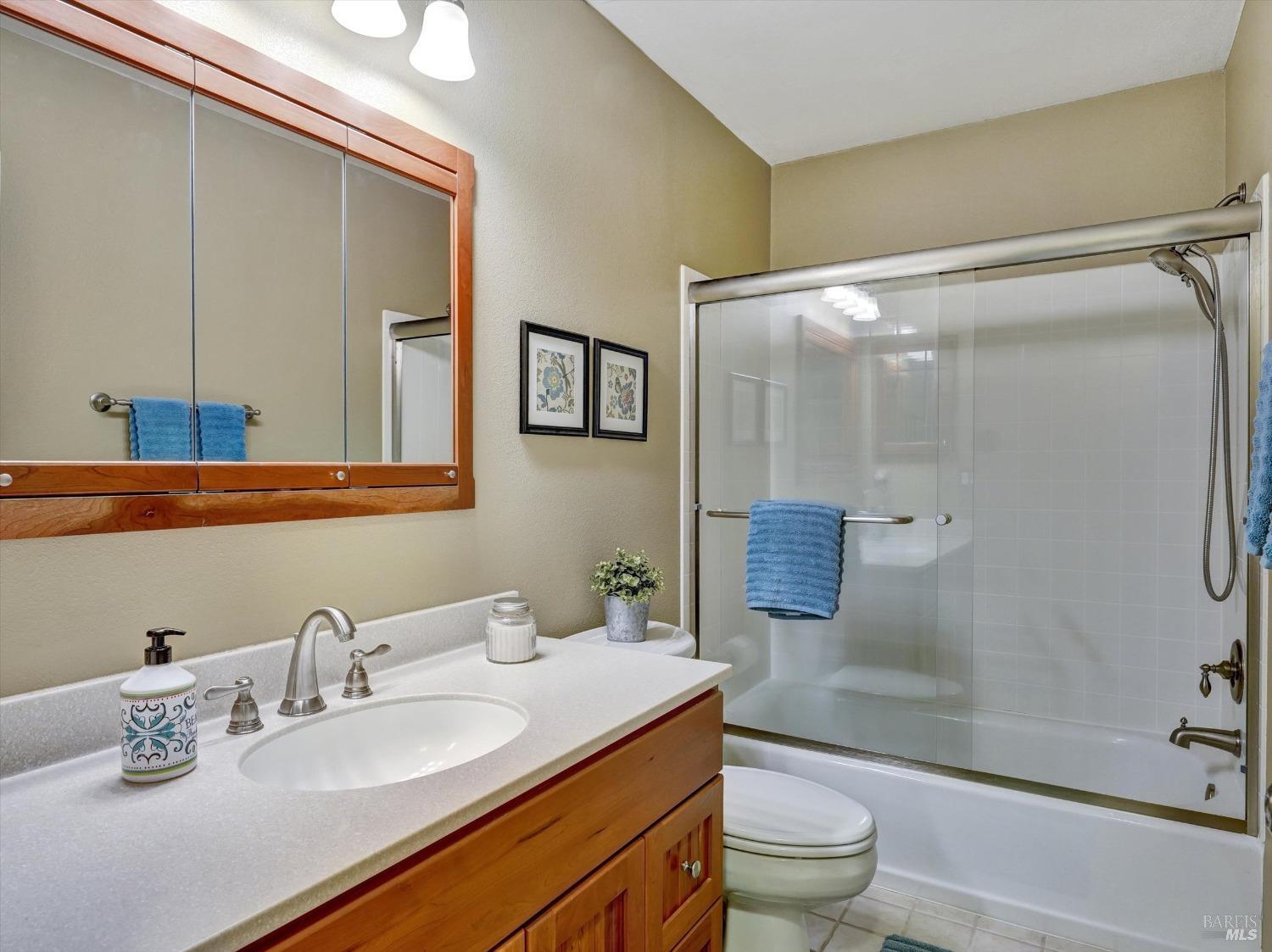 Detail Gallery Image 13 of 47 For 266 Edwin Dr, Vacaville,  CA 95687 - 4 Beds | 2 Baths