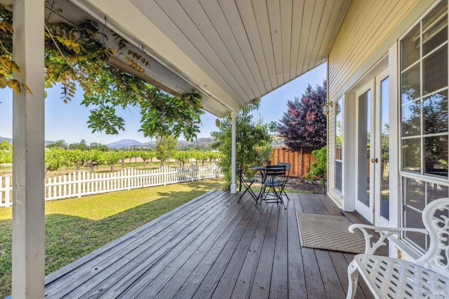 Detail Gallery Image 11 of 40 For 1395 Grove Ct, Saint Helena,  CA 94574 - 3 Beds | 2/1 Baths