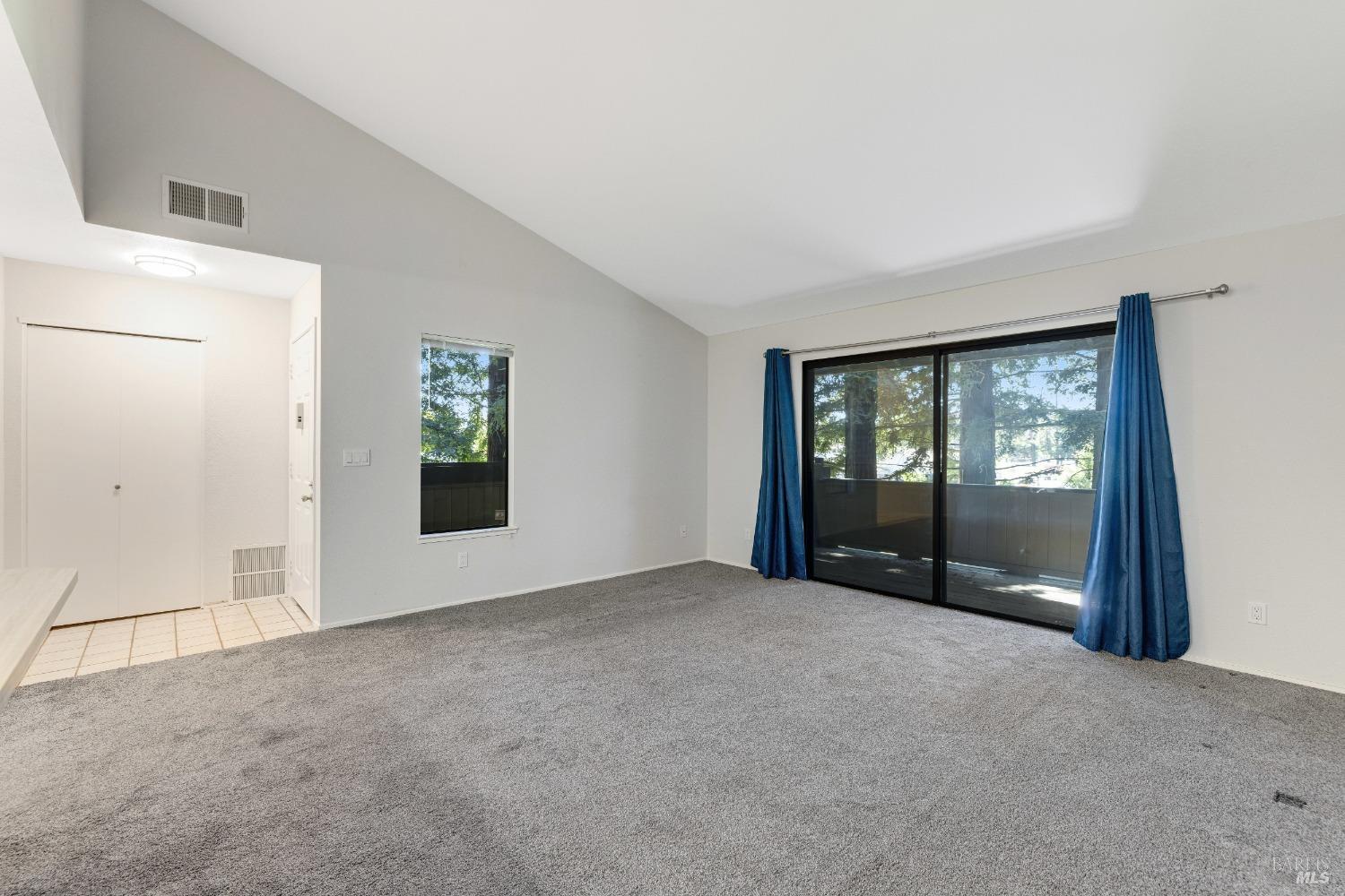 Detail Gallery Image 5 of 17 For 97 Nicholas Ct, Cotati,  CA 94931 - 2 Beds | 1 Baths