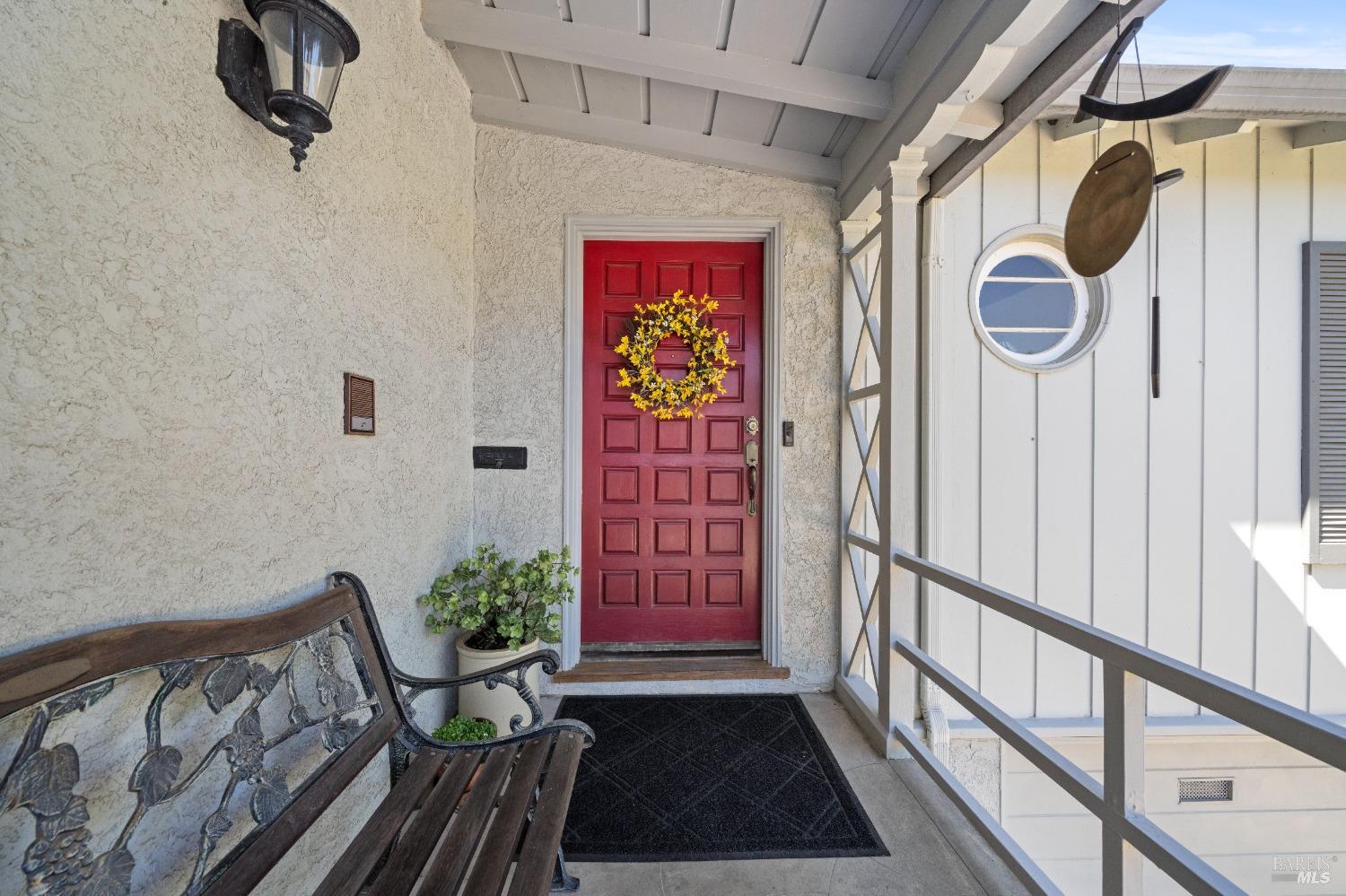Detail Gallery Image 2 of 61 For 15 Loma Vista Dr, Vallejo,  CA 94590 - 3 Beds | 2/1 Baths