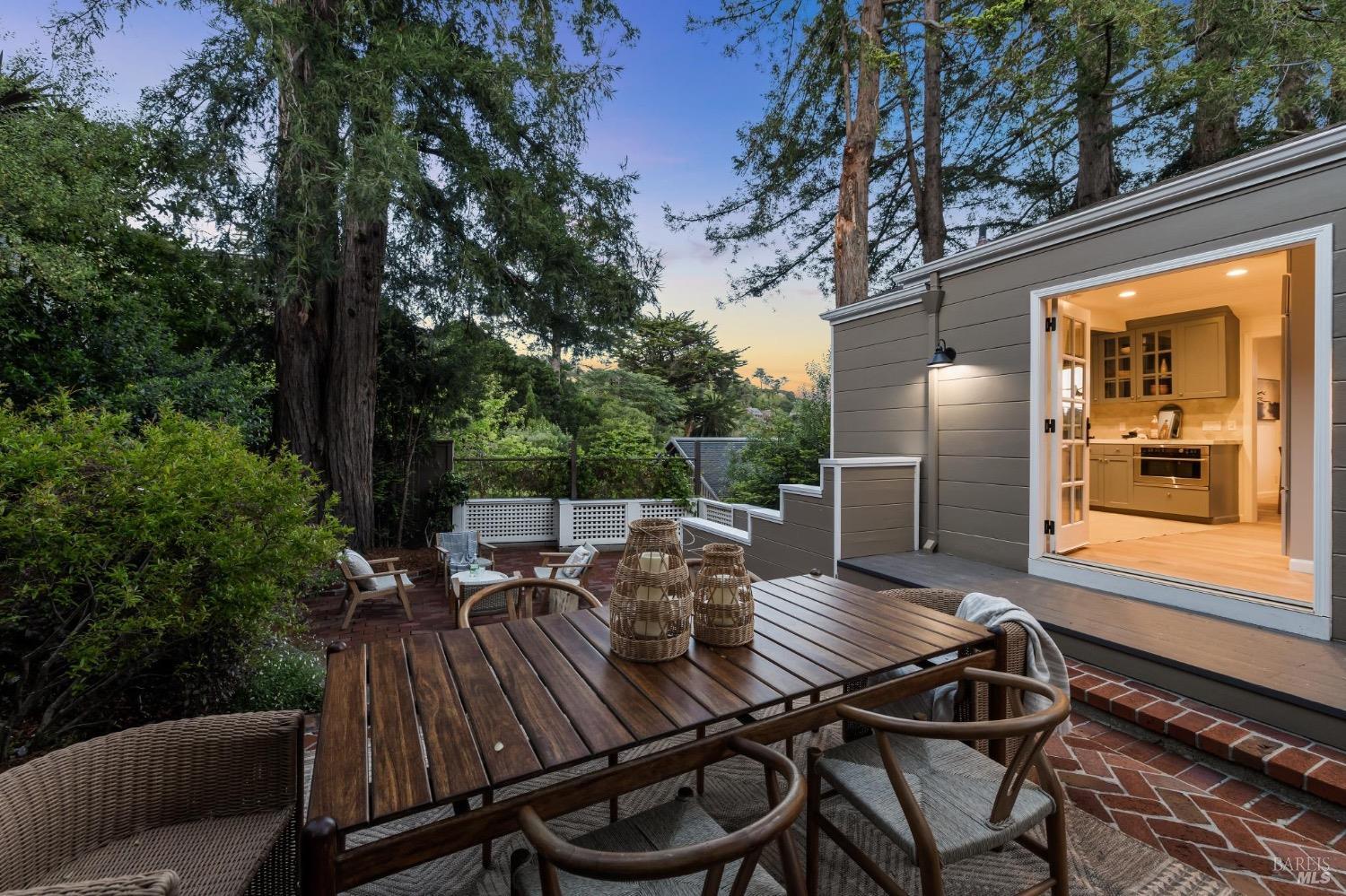 Detail Gallery Image 35 of 43 For 80 Summit Ave, Mill Valley,  CA 94941 - 4 Beds | 3 Baths