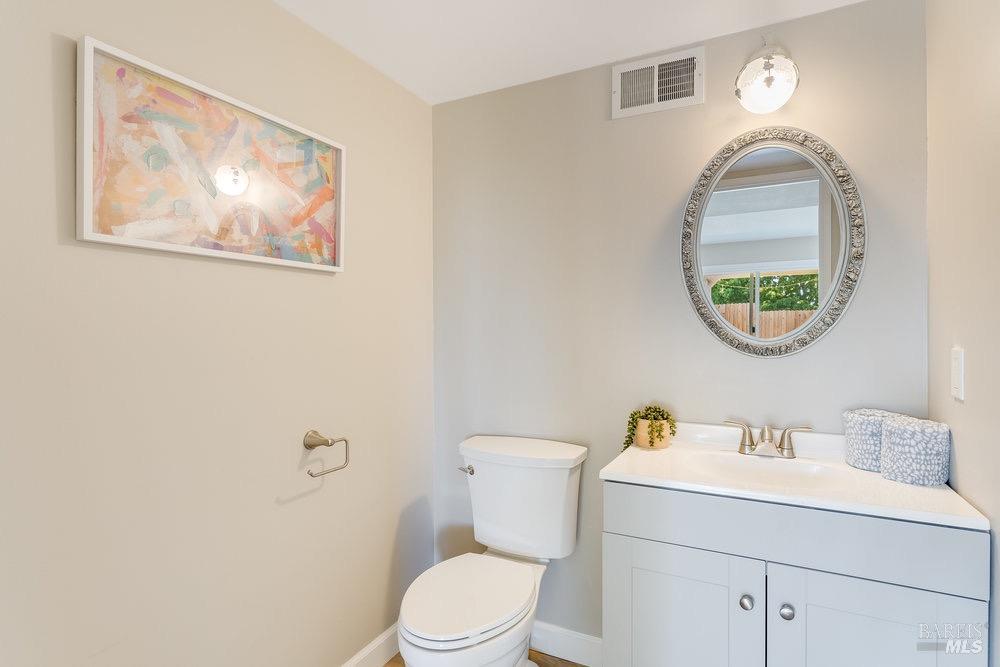 Detail Gallery Image 25 of 64 For 223 Martin Ct, Benicia,  CA 94510 - 4 Beds | 2/1 Baths