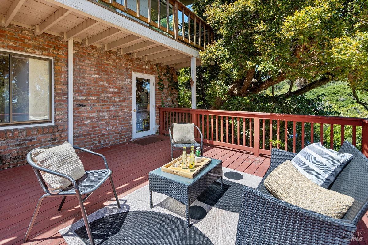 Detail Gallery Image 41 of 53 For 4376 Paradise Dr, Tiburon,  CA 94920 - 4 Beds | 2 Baths