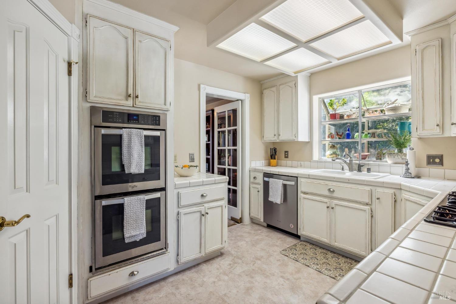 Detail Gallery Image 29 of 40 For 1395 Grove Ct, Saint Helena,  CA 94574 - 3 Beds | 2/1 Baths
