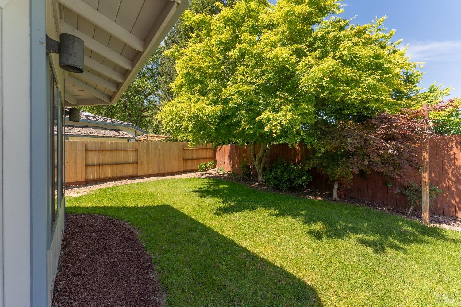 Detail Gallery Image 16 of 18 For 518 Baywood Ct, Ukiah,  CA 95482 - 3 Beds | 2 Baths