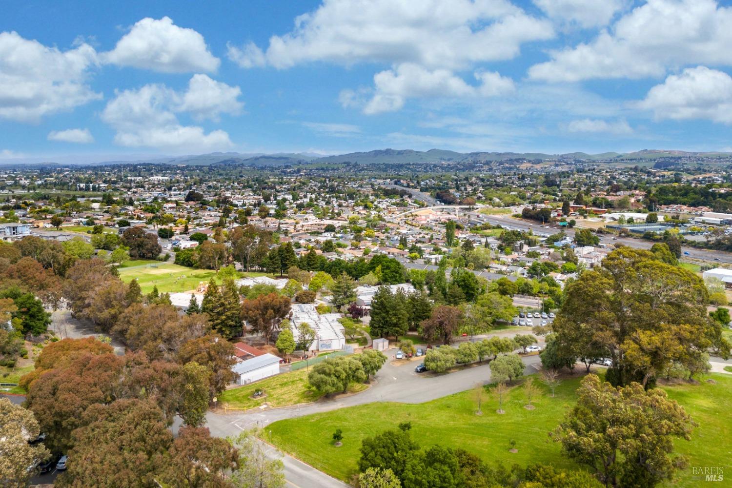 Detail Gallery Image 27 of 33 For 136 Sea Crest Cir, Vallejo,  CA 94590 - 2 Beds | 1 Baths