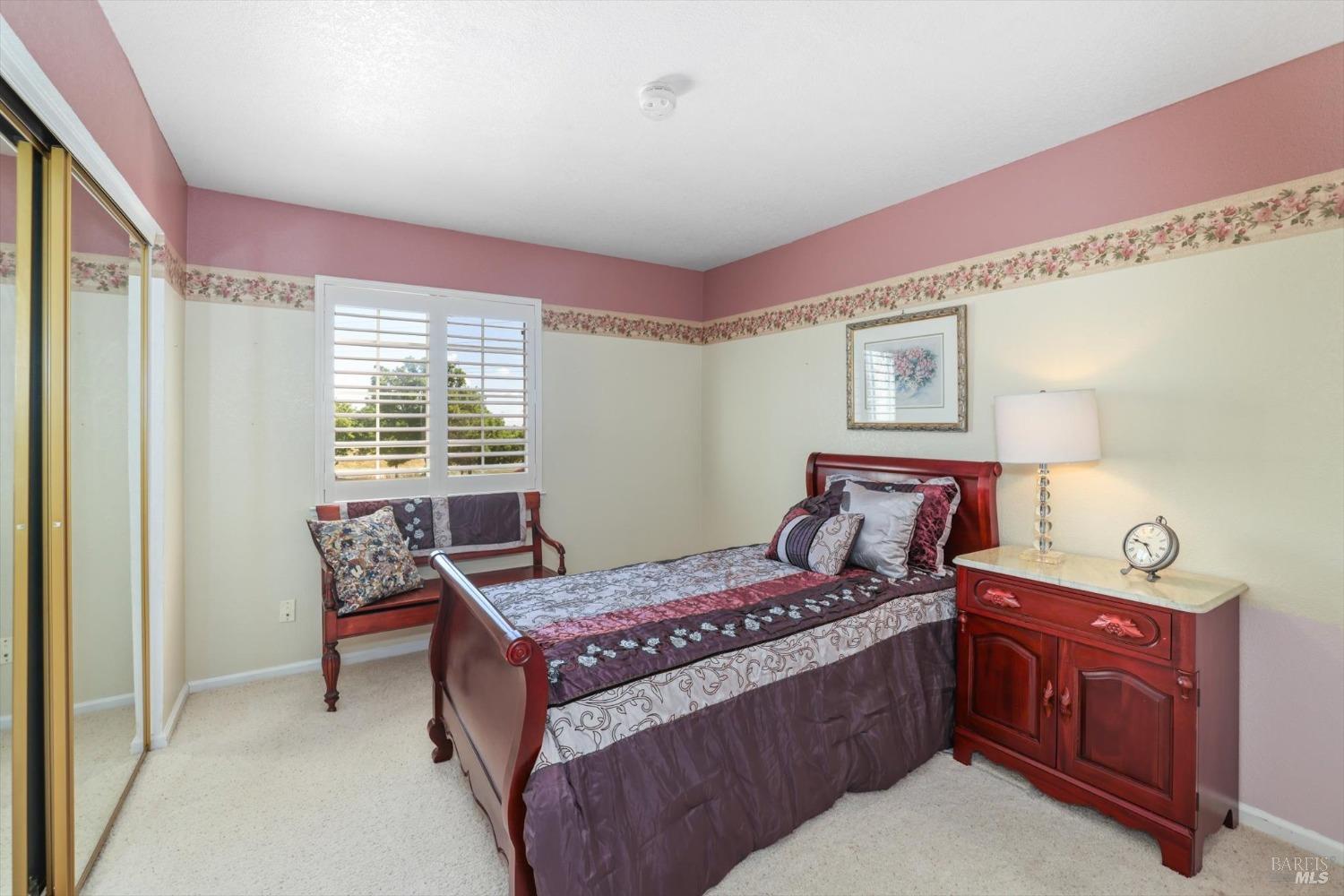 Detail Gallery Image 24 of 52 For 266 Sungate Ct, Vacaville,  CA 95688 - 3 Beds | 2/1 Baths