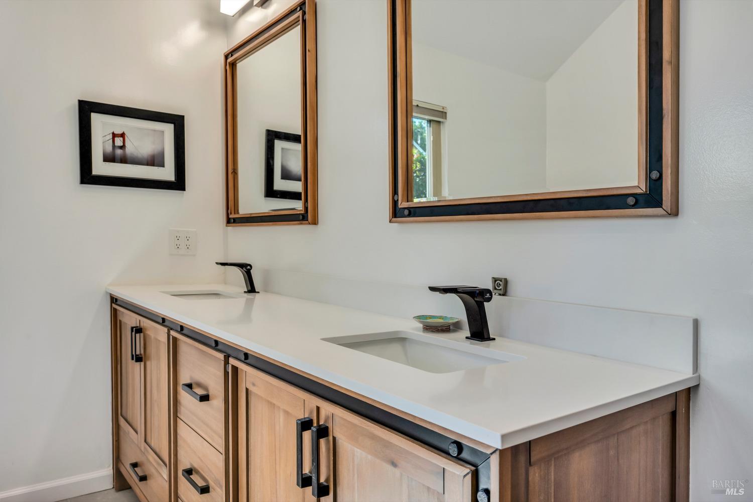 Detail Gallery Image 21 of 41 For 2 Calvary Ct, Napa,  CA 94558 - 3 Beds | 2/1 Baths