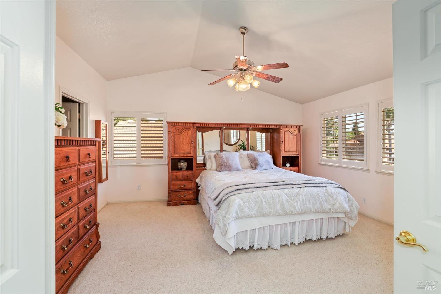 Detail Gallery Image 19 of 52 For 266 Sungate Ct, Vacaville,  CA 95688 - 3 Beds | 2/1 Baths