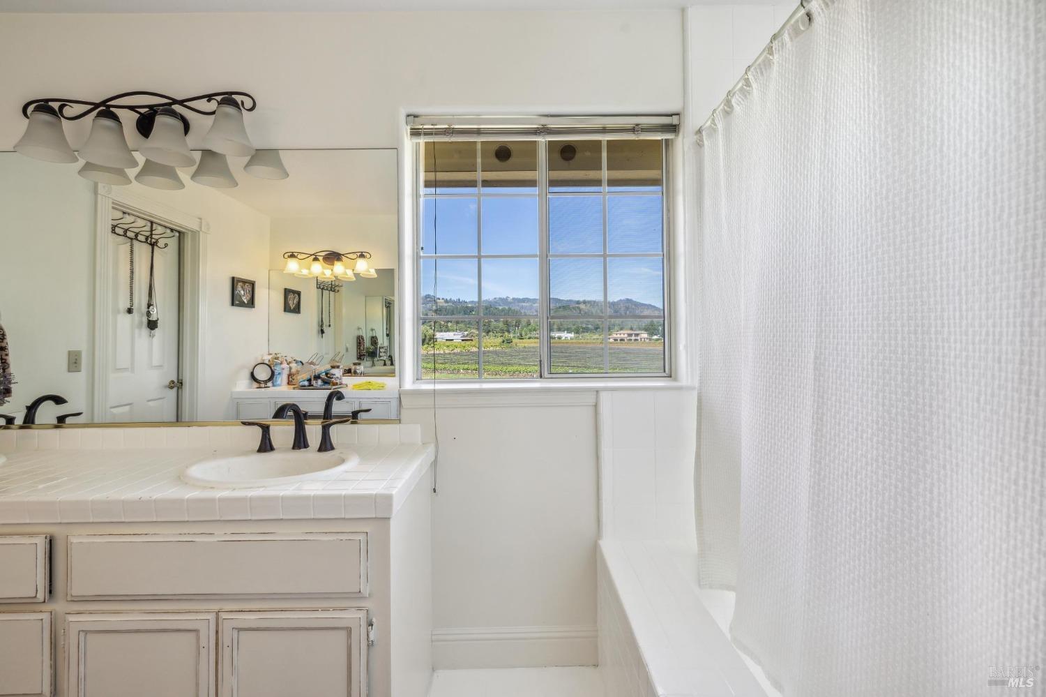 Detail Gallery Image 23 of 40 For 1395 Grove Ct, Saint Helena,  CA 94574 - 3 Beds | 2/1 Baths