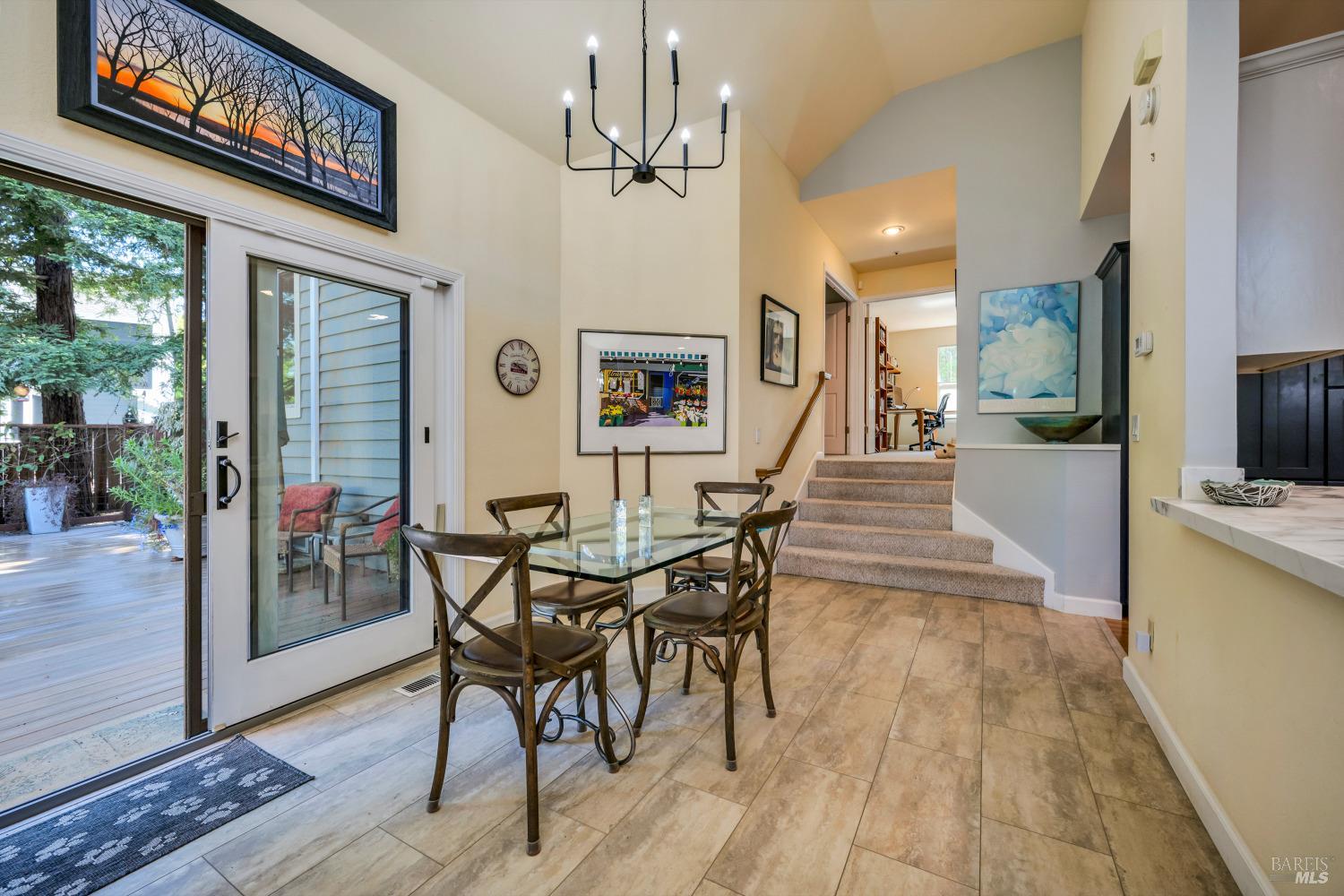 Detail Gallery Image 12 of 41 For 2 Calvary Ct, Napa,  CA 94558 - 3 Beds | 2/1 Baths