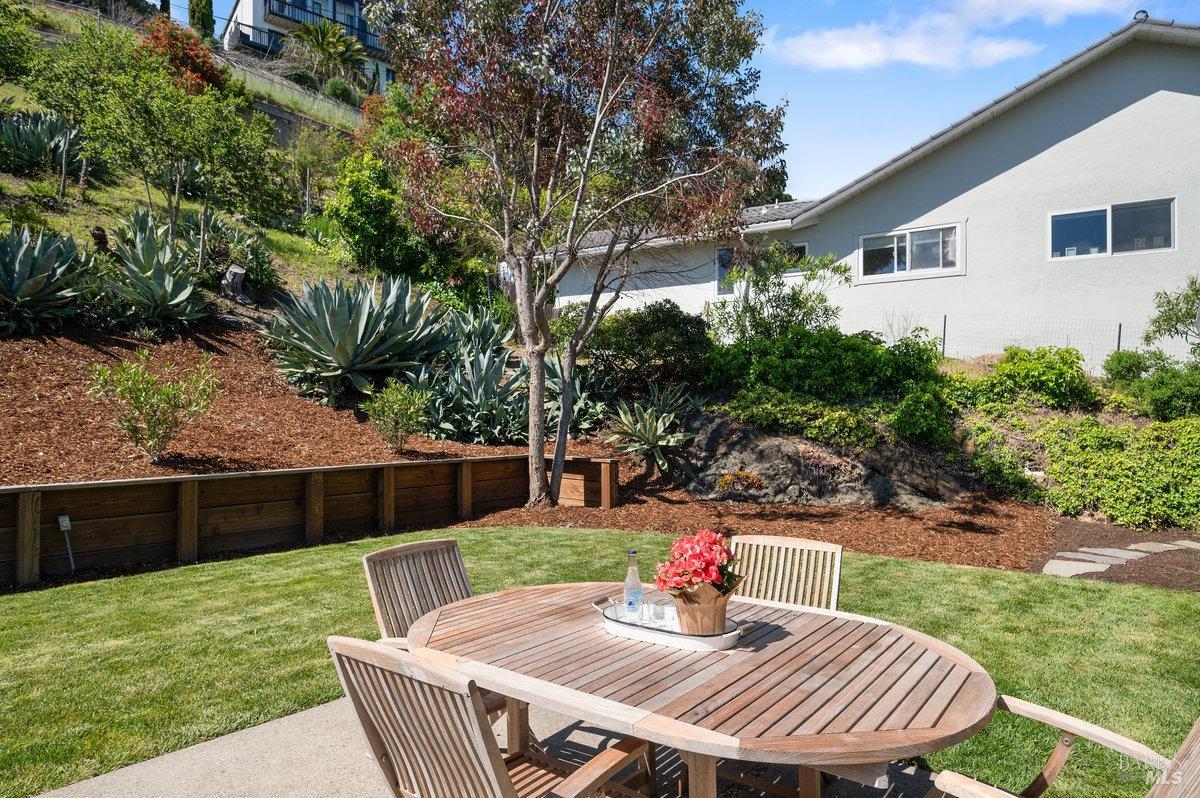Detail Gallery Image 26 of 31 For 239 Eliseo Dr, Greenbrae,  CA 94904 - 3 Beds | 2 Baths