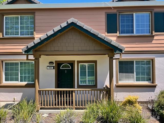 Detail Gallery Image 1 of 16 For 702 Daniels Ave, Vallejo,  CA 94590 - 4 Beds | 2/1 Baths