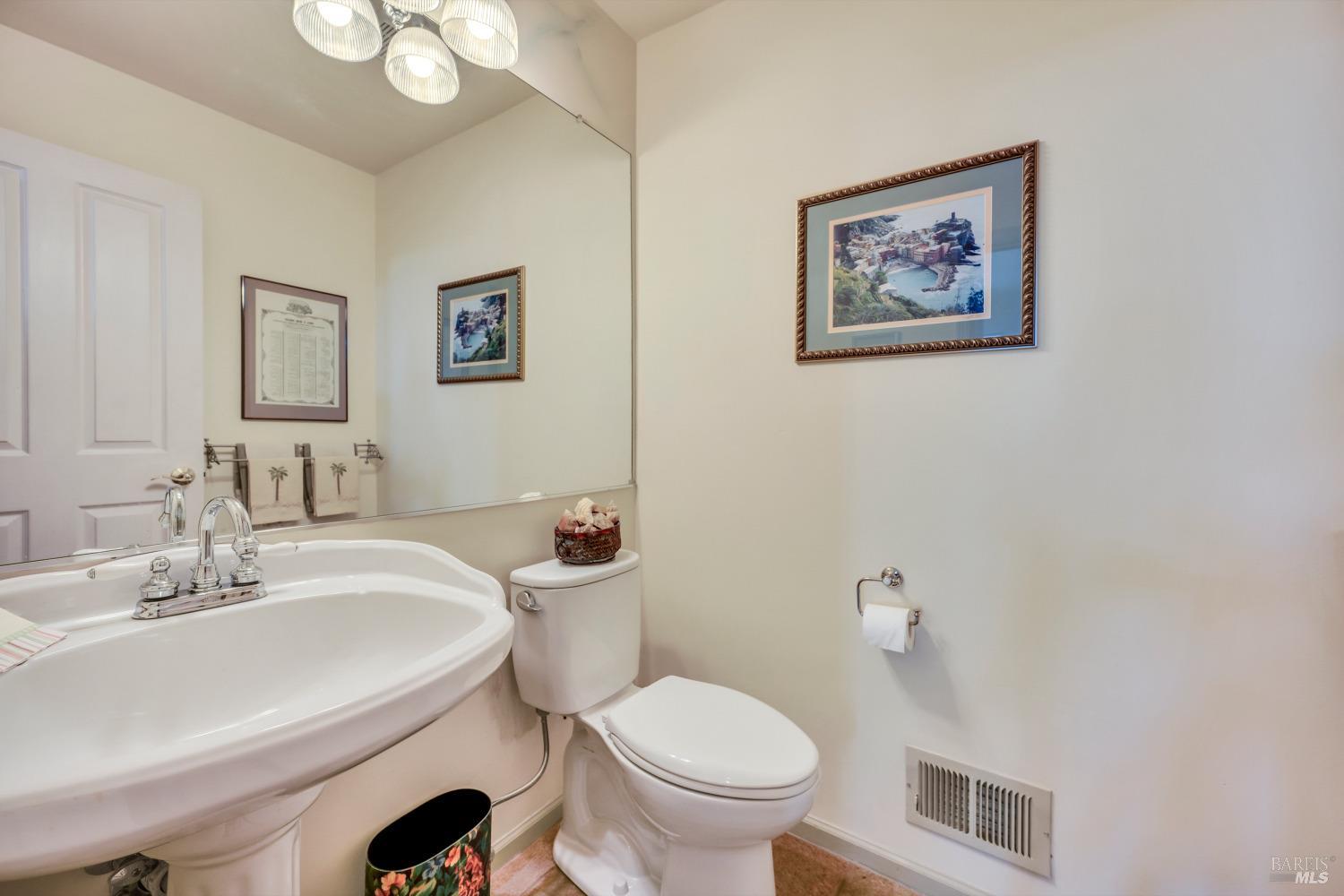 Detail Gallery Image 22 of 41 For 2 Calvary Ct, Napa,  CA 94558 - 3 Beds | 2/1 Baths