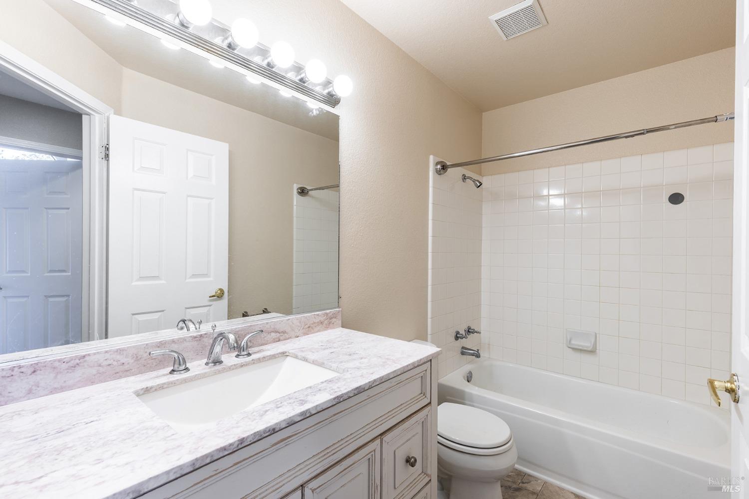 Detail Gallery Image 40 of 49 For 8270 Honor Pl, Cotati,  CA 94931 - 4 Beds | 2/1 Baths