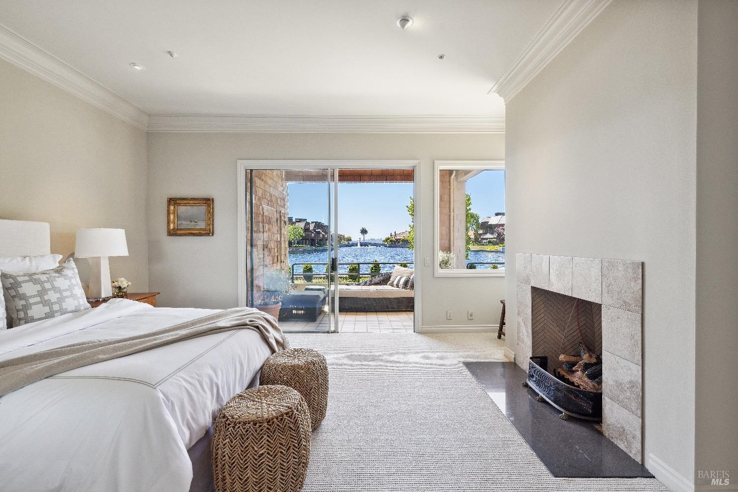 Detail Gallery Image 13 of 46 For 25 Lagoon Vista Rd, Tiburon,  CA 94920 - 2 Beds | 2 Baths
