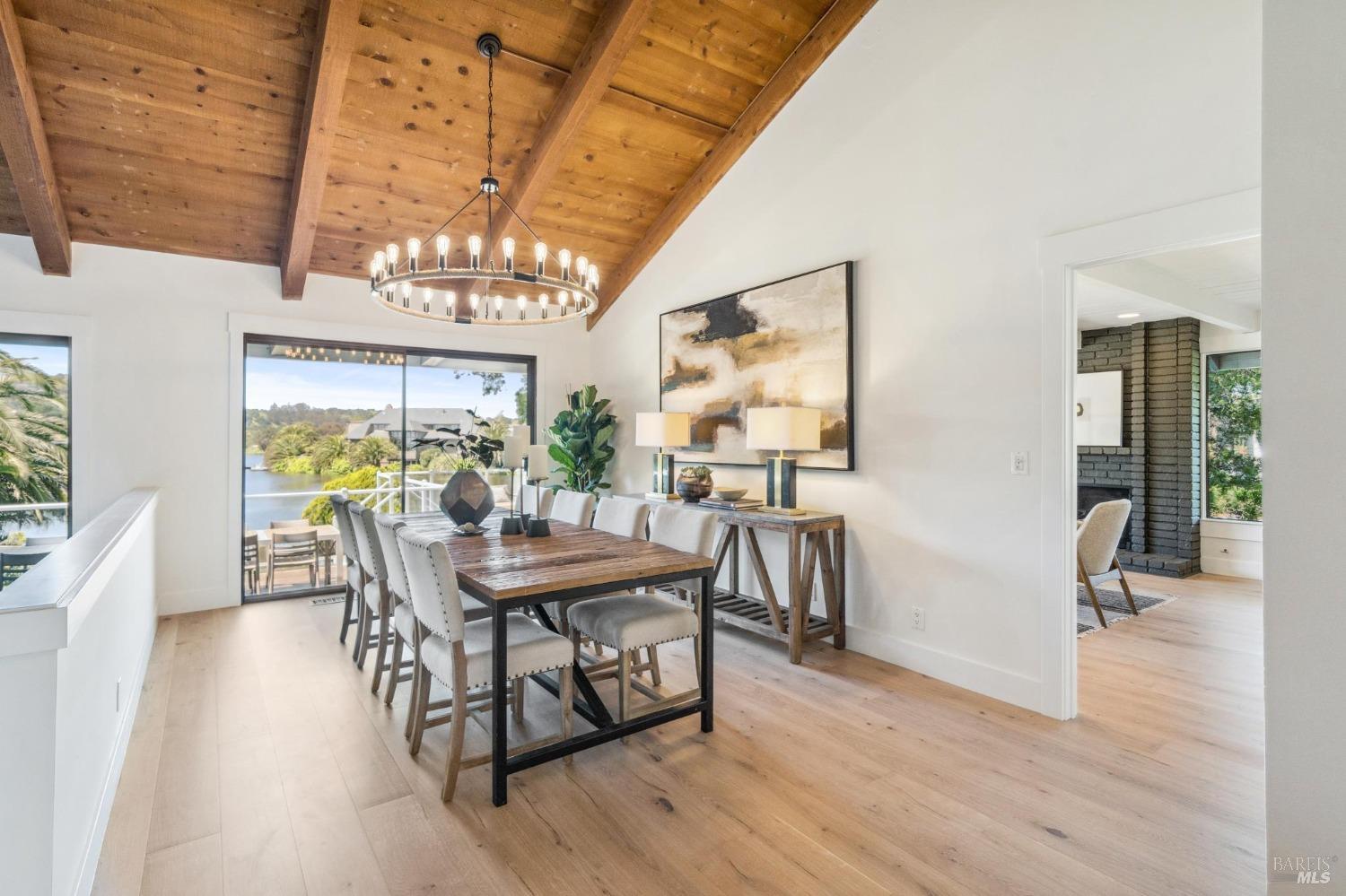 Detail Gallery Image 10 of 55 For 31 Lagoon Rd, San Rafael,  CA 94901 - 4 Beds | 2/1 Baths