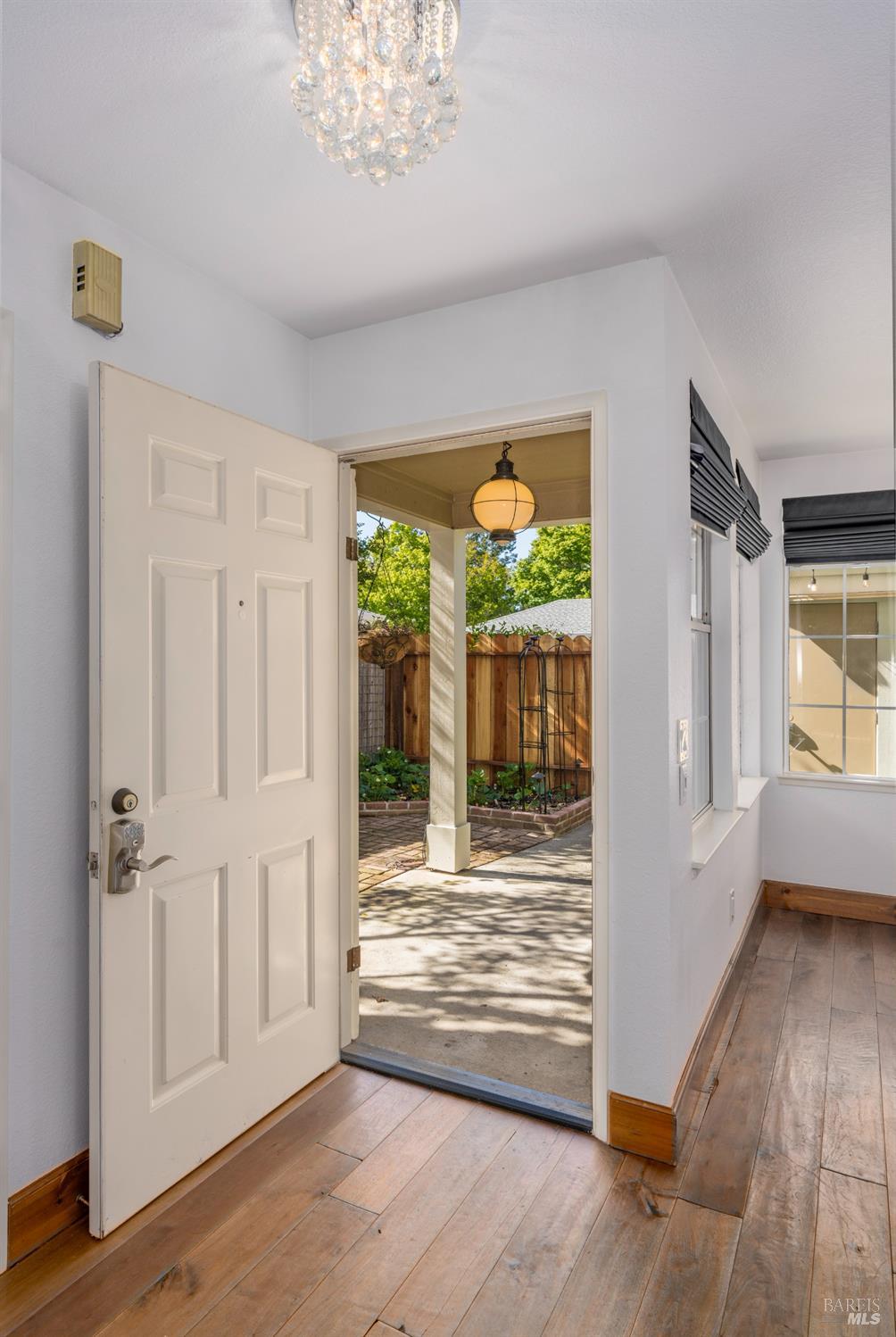 Detail Gallery Image 11 of 39 For 2717 Elks Way, Napa,  CA 94558 - 3 Beds | 2 Baths