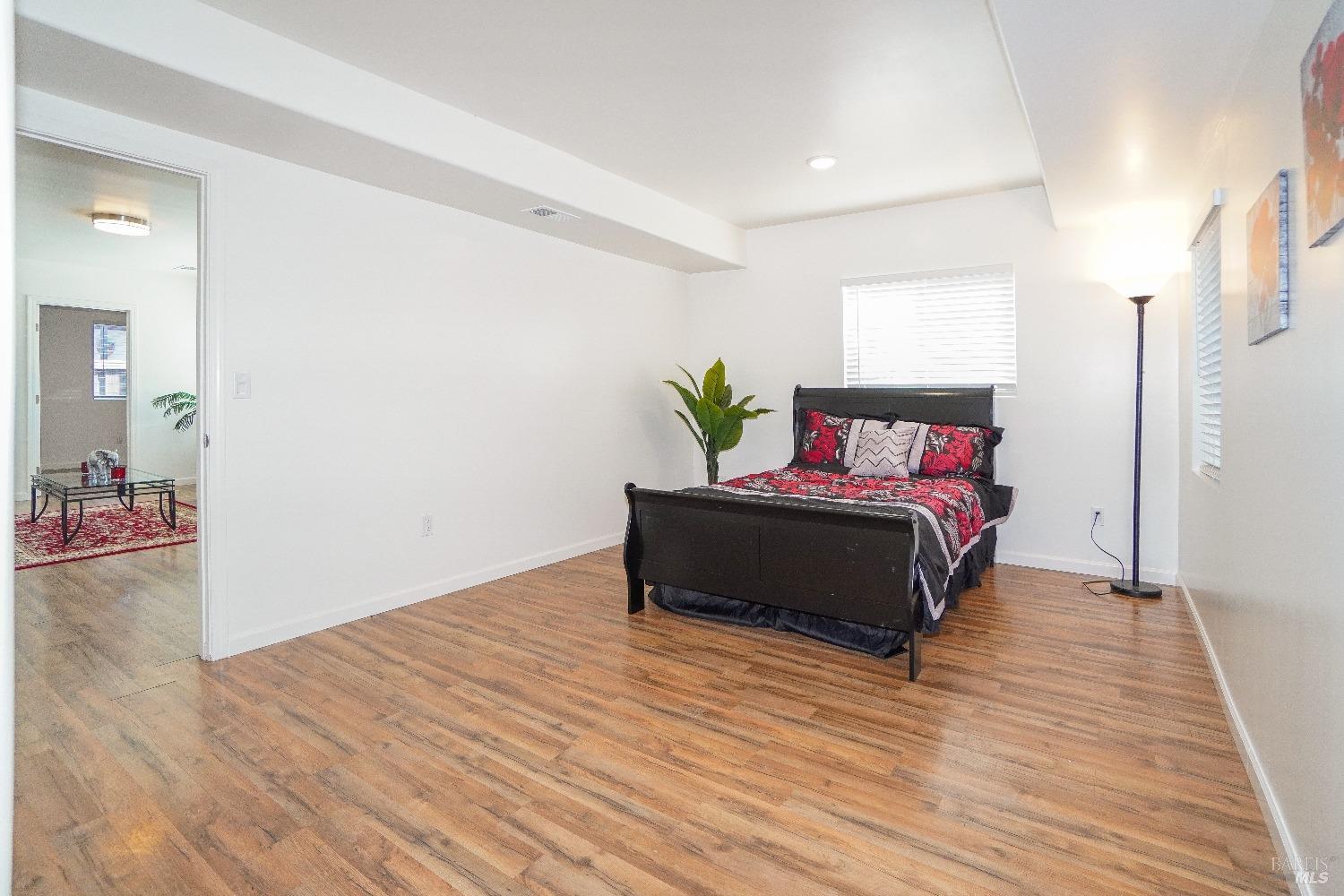 Detail Gallery Image 9 of 28 For 525 40th St, Richmond,  CA 94805 - 3 Beds | 2 Baths