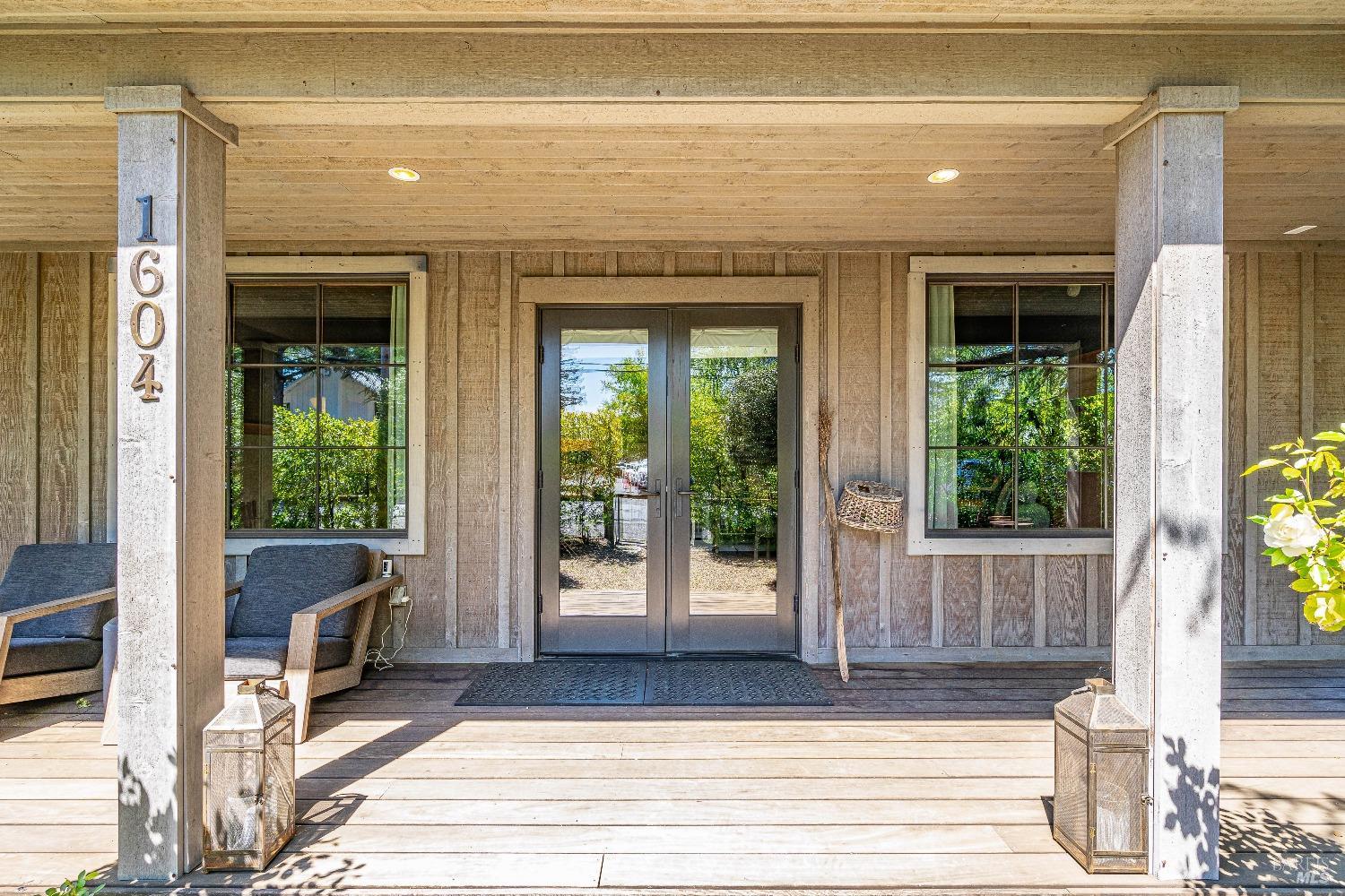 Detail Gallery Image 2 of 45 For 1604 Madrona Ave, Saint Helena,  CA 94574 - 2 Beds | 2 Baths