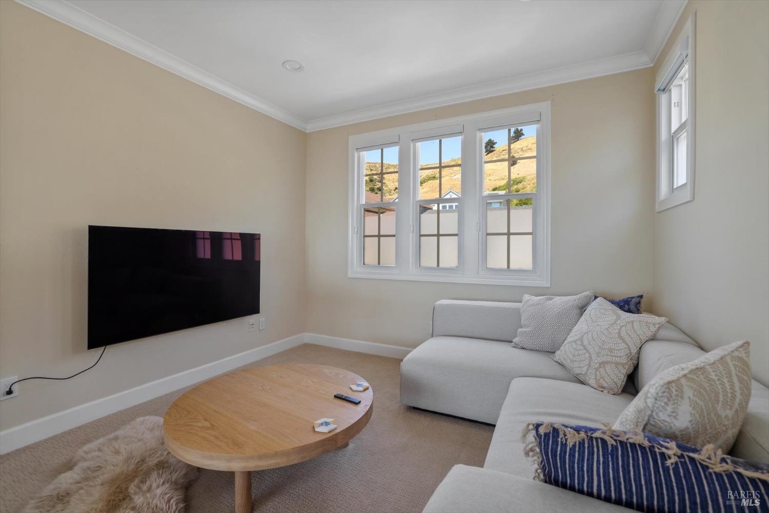 Detail Gallery Image 35 of 66 For 212 Seaview Dr, Richmond,  CA 94801 - 3 Beds | 2/1 Baths