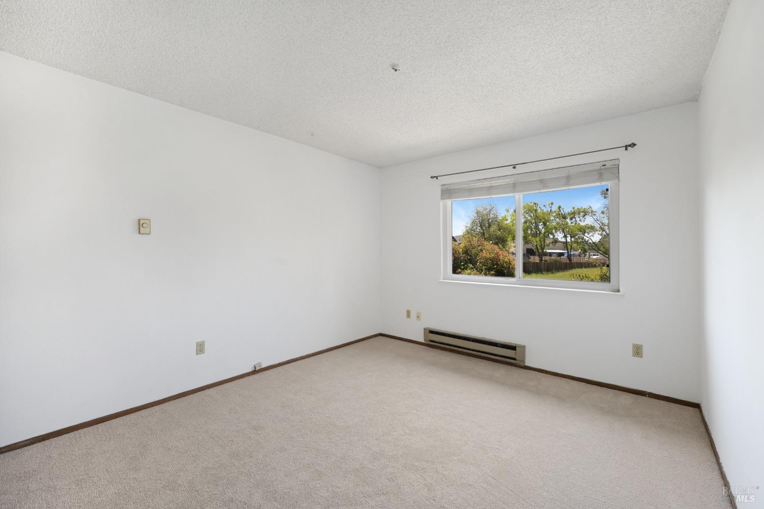 Detail Gallery Image 15 of 48 For 8040 Sunflower Dr, Cotati,  CA 94931 - 3 Beds | 1/1 Baths
