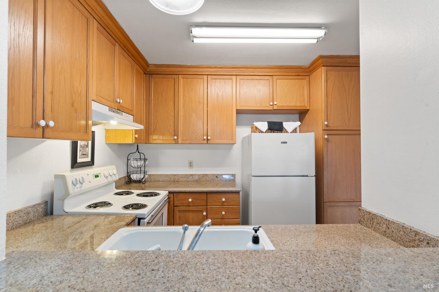 Detail Gallery Image 8 of 18 For 1333 N Camino Alto Dr #320,  Vallejo,  CA 94589 - 0 Beds | 1 Baths