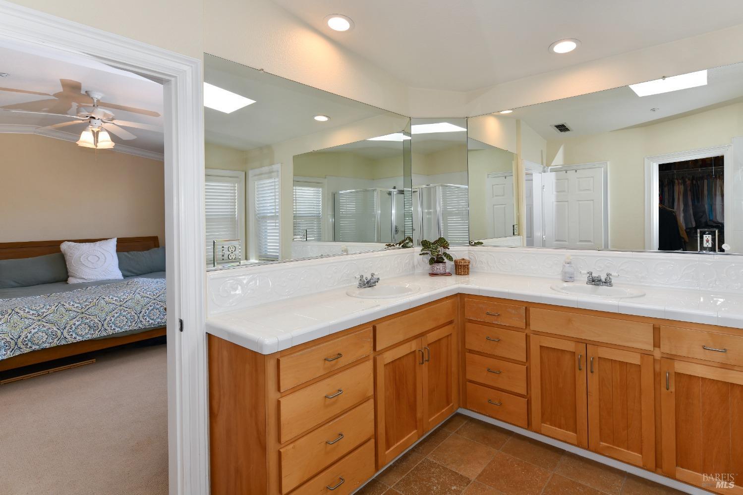 Detail Gallery Image 21 of 32 For 9 Big Leaf Ct, Napa,  CA 94558 - 4 Beds | 2/1 Baths