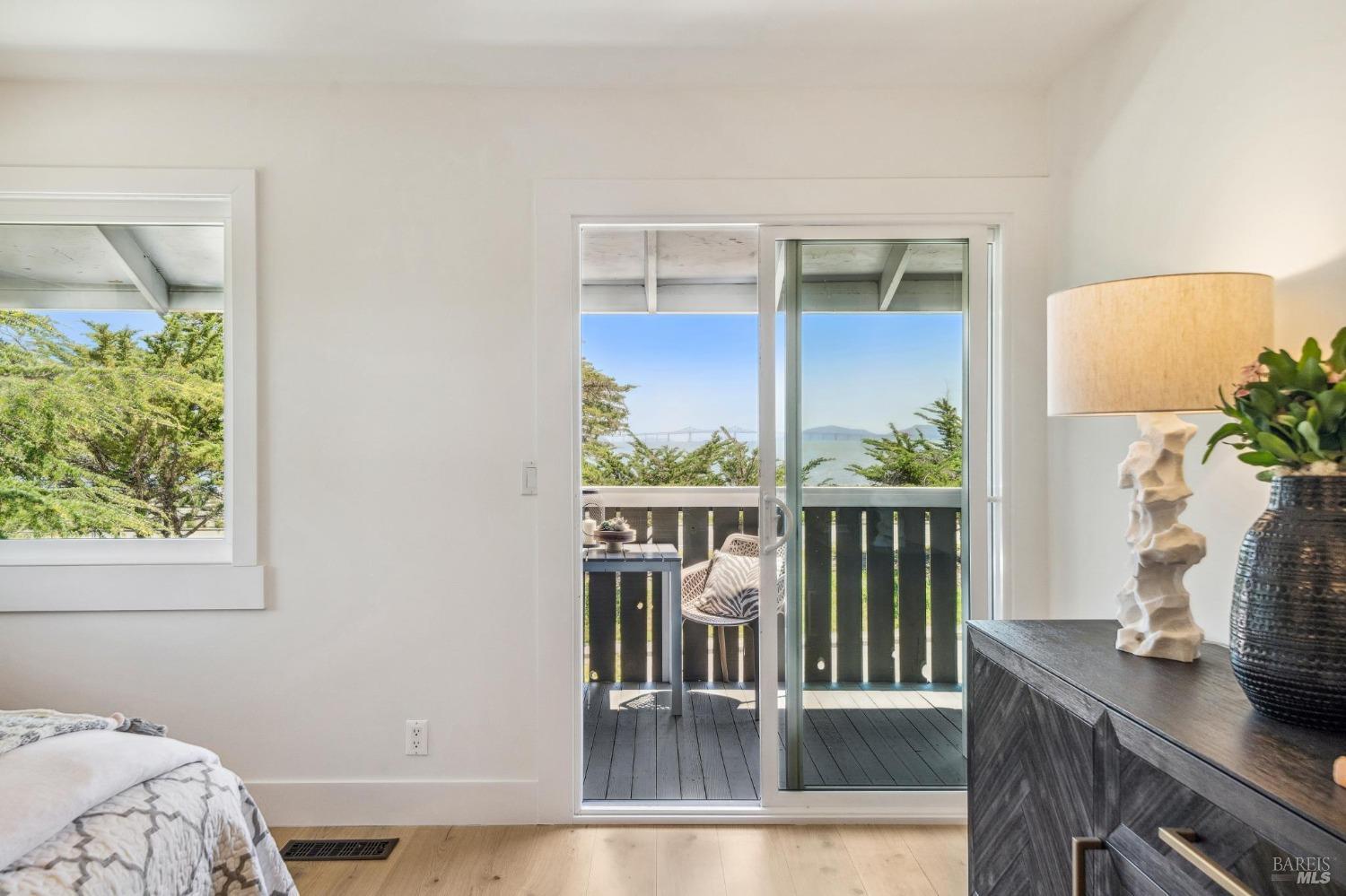 Detail Gallery Image 33 of 55 For 31 Lagoon Rd, San Rafael,  CA 94901 - 4 Beds | 2/1 Baths