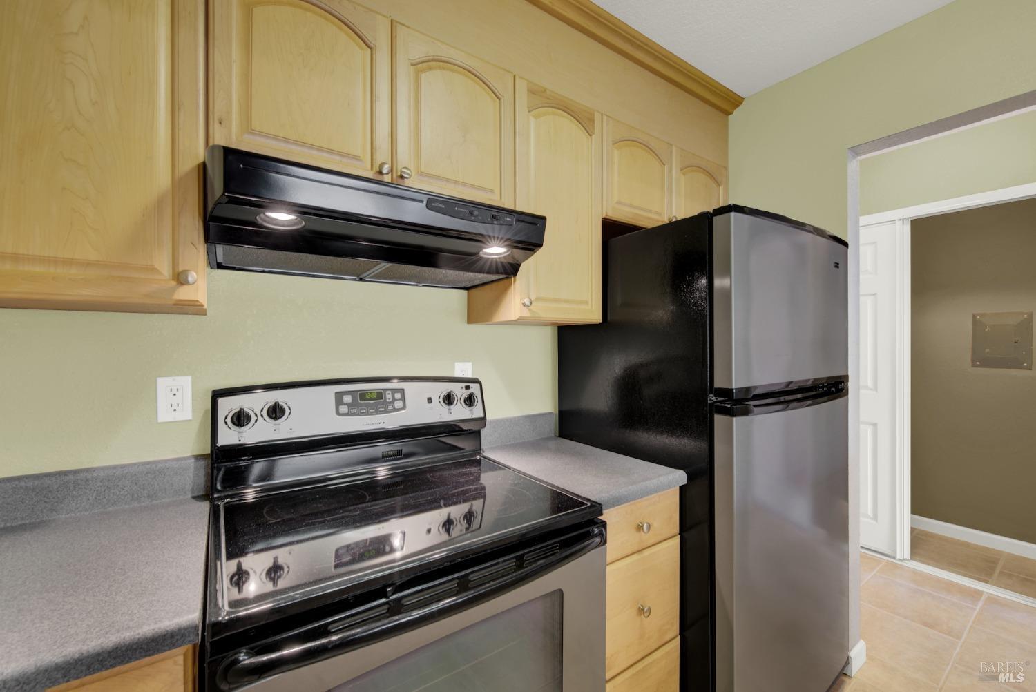 Detail Gallery Image 13 of 29 For 1457 N Camino Alto Unkn #318,  Vallejo,  CA 94589 - 1 Beds | 1 Baths