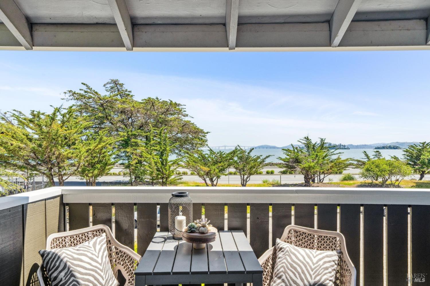 Detail Gallery Image 34 of 55 For 31 Lagoon Rd, San Rafael,  CA 94901 - 4 Beds | 2/1 Baths