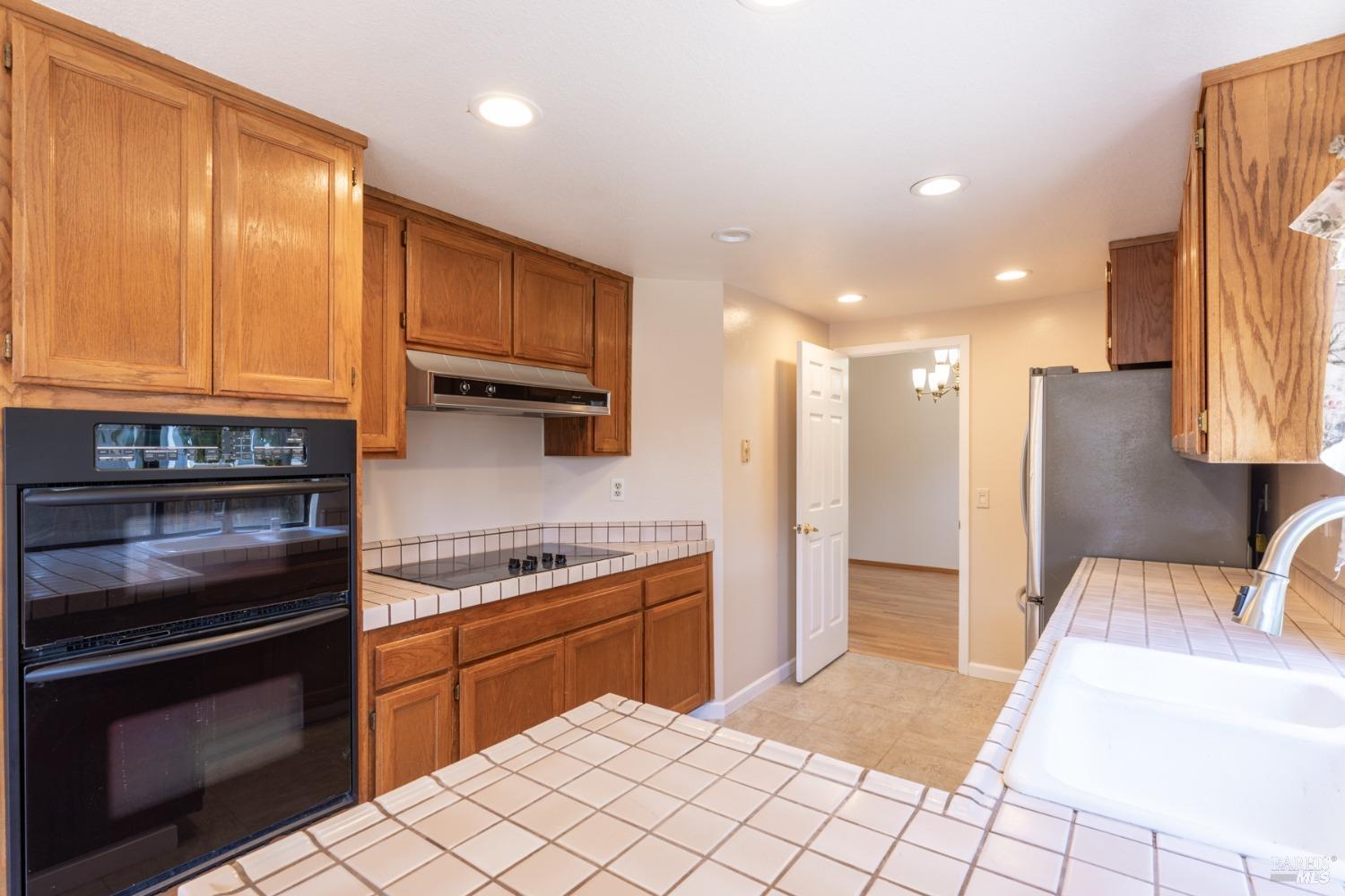 Detail Gallery Image 13 of 49 For 8270 Honor Pl, Cotati,  CA 94931 - 4 Beds | 2/1 Baths