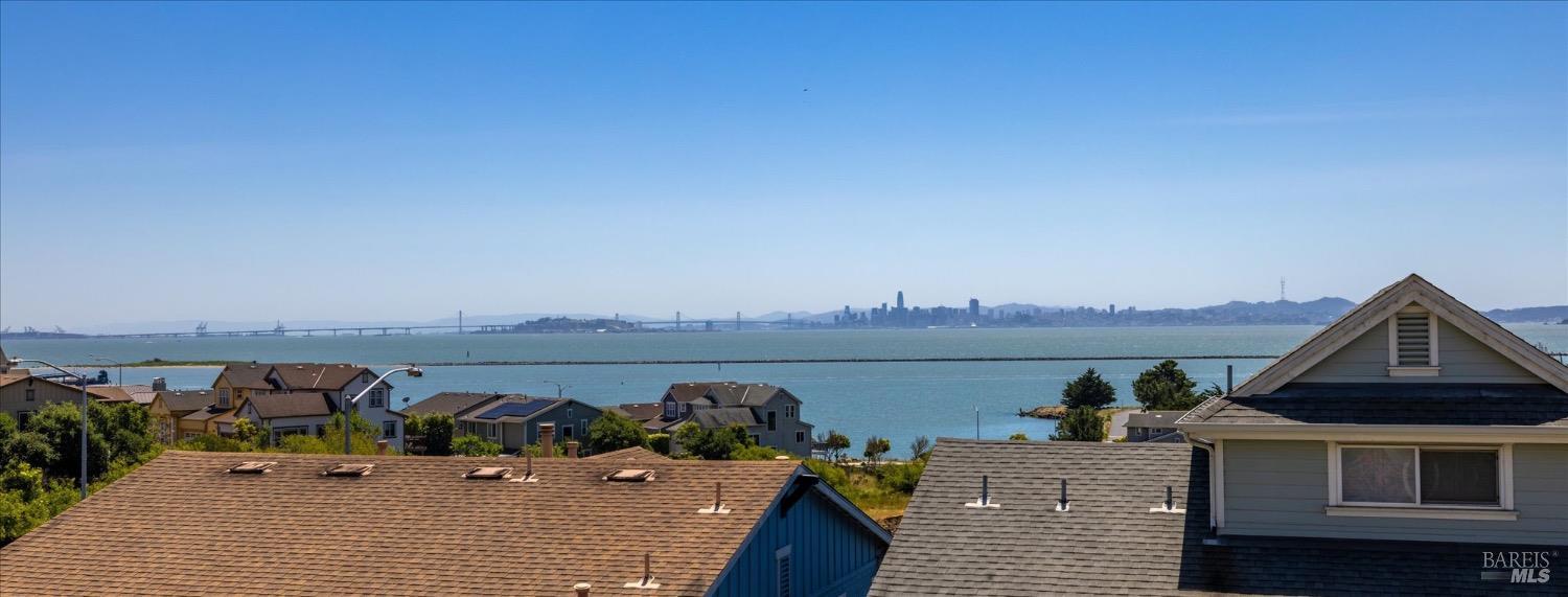 Detail Gallery Image 19 of 66 For 212 Seaview Dr, Richmond,  CA 94801 - 3 Beds | 2/1 Baths
